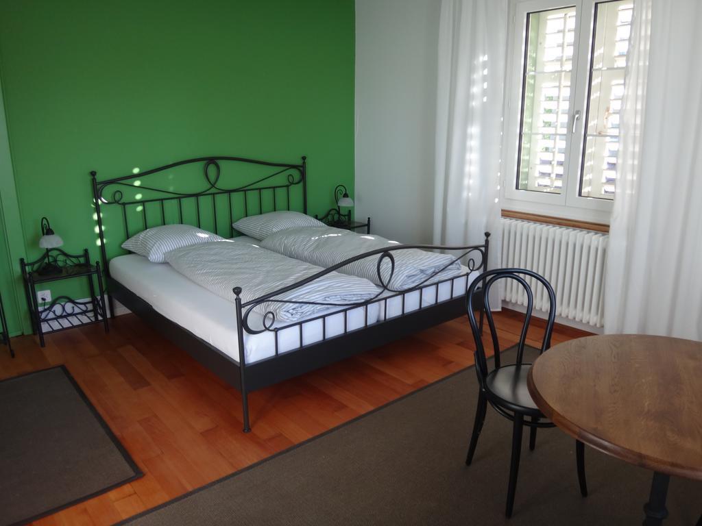 Bnb Hopfengruen Langenthal Ruang foto