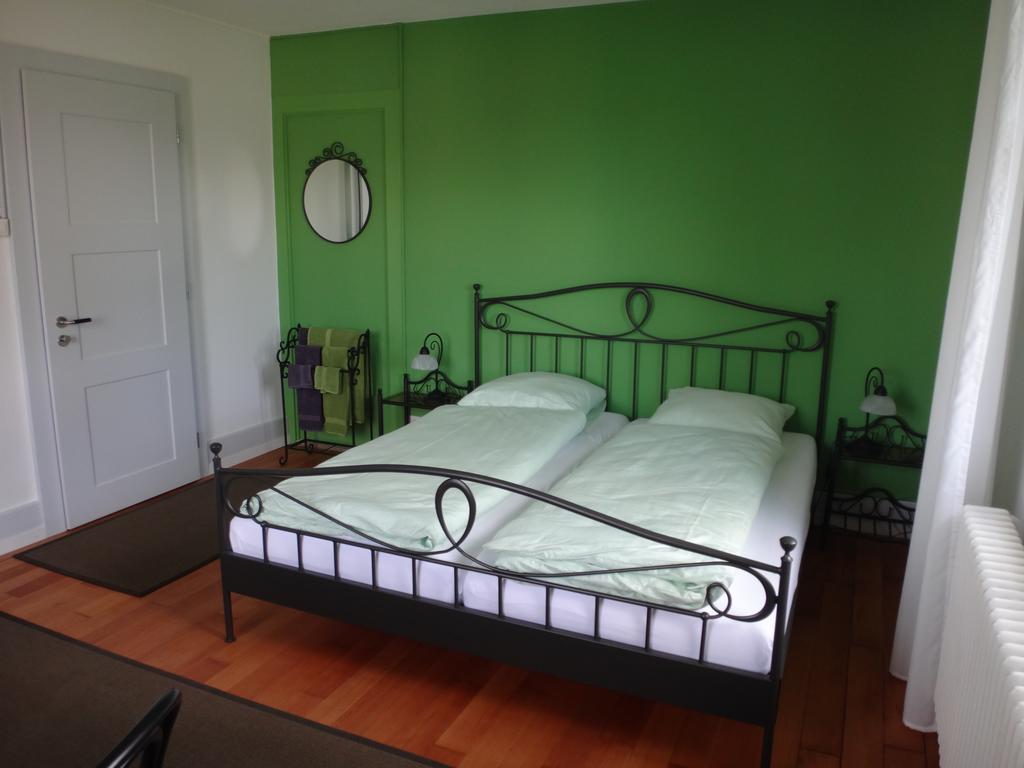 Bnb Hopfengruen Langenthal Ruang foto