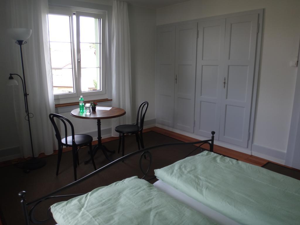 Bnb Hopfengruen Langenthal Ruang foto